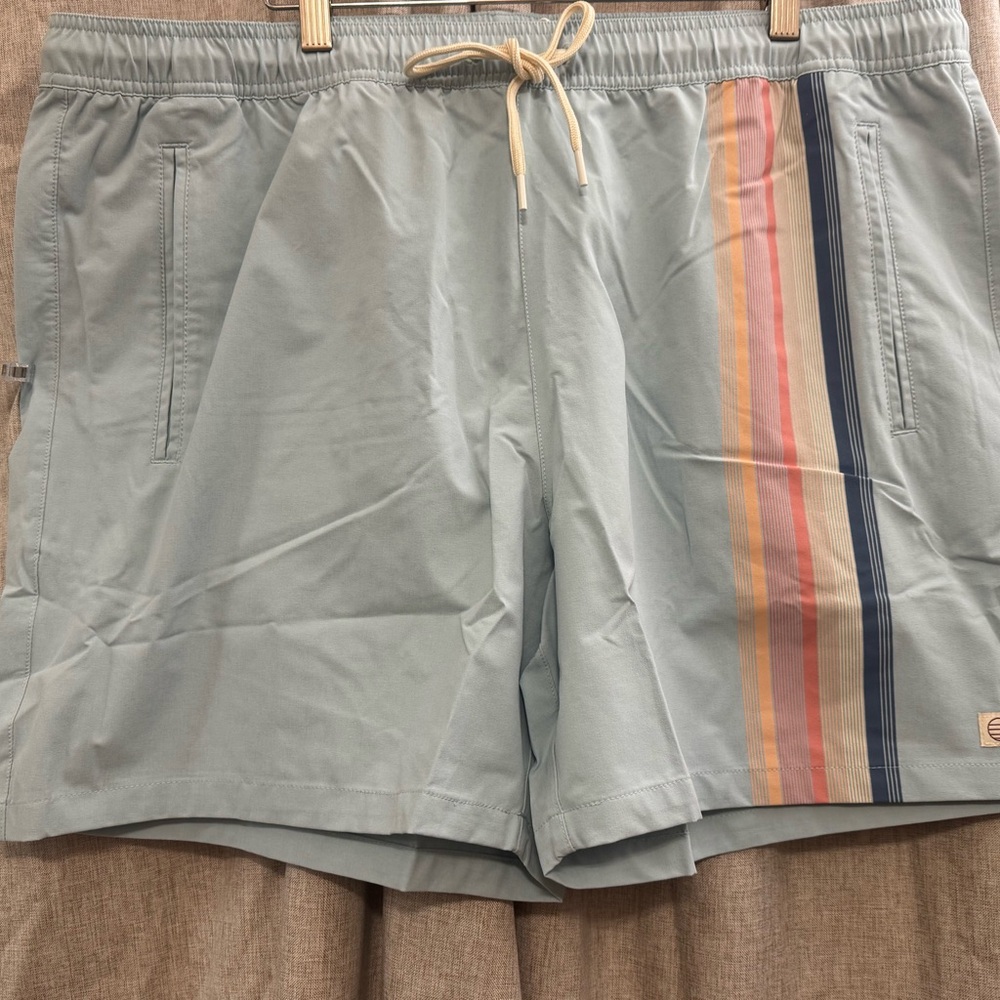 XXL Marine Layer men's swimsuite dry fit shorts light blue sunset stripe pop 42"